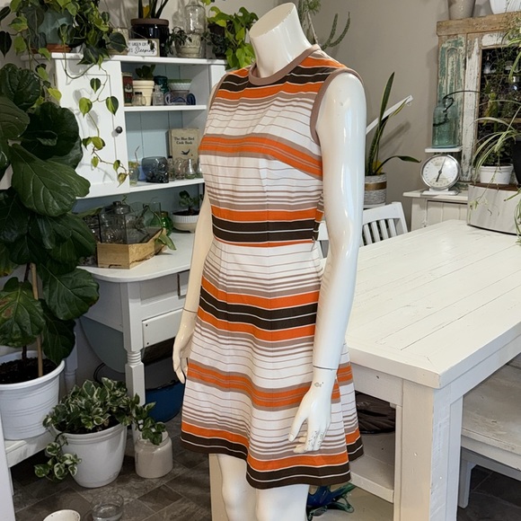 Vintage 1970s Striped Sleeveless 100% polyester Dress - Orange, Brown, White - Picture 6 of 15